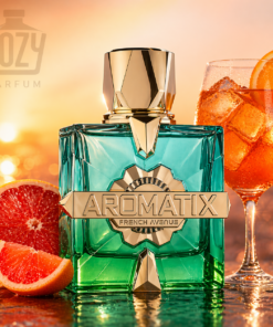 French Avenue Aromatix Sun Kissed Extrait de Parfum egy ragyogó, nyárias illat, amely a napfény melegét és a friss citrusok energiáját ötvözi. Az intenzív extrait koncentrációnak köszönhetően hosszan tartó, elegáns illatélményt nyújt, ideális mindennapi viselethez vagy különleges alkalmakra. A gyümölcsös és virágos jegyek harmonikus kombinációja érzéki, mégis friss karaktert ad a parfümnek.