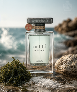 Lattafa Atlas Eau de Parfum – intenzív tengeri illat sós, mohás és fás jegyekkel, elegáns kék üvegben.